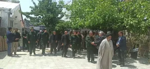 دیدار سردار حکمتیان و پایوران تیپ 48 فتح با خانواده شهیدان امینی مهر و درخشان فر