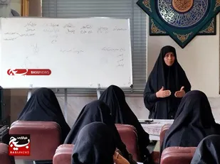 مثبت سوژه
بانوی کارآفرین نجف آبادی که به جای دادن ماهی به کارآموزان خود ماهیگیری یاد می&zwnj;دهد