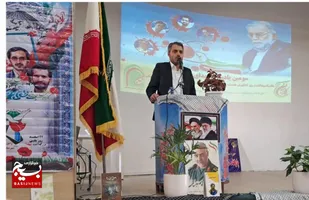 همه باید در برابر دشمن کنشگر باشیم