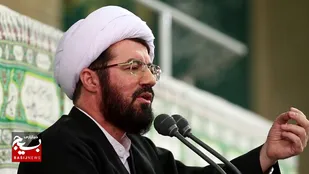 نجات کشورهای ضعیف و مظلوم از زیر بار ظلم و ستم قدرت های جهان از اهداف انقلاب اسلامی است