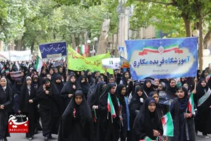 راهپیمایی پرشور دانش آموزان طرقبه شاندیز در یوم الله ۱۳ آبان +عکس