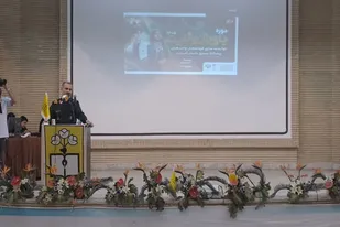 دانش&zwnj;آموزان جای خالی شهدای عرصه علم را پر کنند