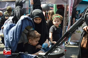 کار  زینبی؛ در راهپیمایی جاماندگان اربعین