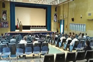 برگزاری نشست روشنگری حوزه کارمندی سپاه ناحیه اسدآباد