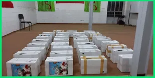 اهدای ۶۰ بسته معیشتی بمناسبت سالروز میلاد امام&zwnj;جواد (ع) به خانواده&zwnj;های نیازمند