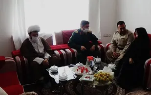 دیدار فرمانده سپاه سردشت با خانواده شهدای شهرستان