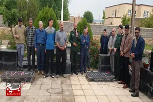 عطرافشانی مزار شهدای روستای اختاچی و آبرومند به مناسبت دهه کرامت و سوم خرداد