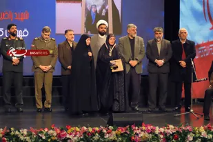 قهرمانان ورزشی مدال افتخار بر گردن مادران خود آویختند&zwnj;