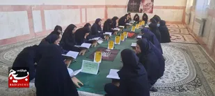 برگزاری محفل انس باقرآن برای شهدای دانش آموزبمناسبت هفته بسیج درواحدشهدای شلمچه شهرستان زابل