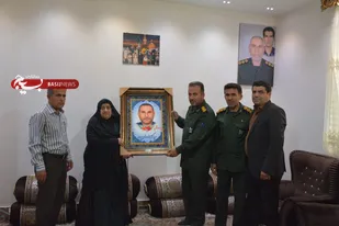 تجلیل مسئولان سپاه فتح از خانواده های شهدا + (تصاویر)
