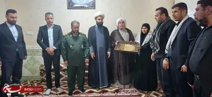 تأکید مسئولین هویزه بر تداوم راه شهدا در دیدار با خانواده شهید علی بوعذار