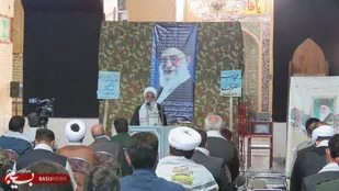 دیدار صد&zwnj;ها نفر از بسیجیان حوزه&zwnj;های مقاومت بسیج خواهر و برادر ناحیه مرکزی یزد با امام جمعه شاهدیه