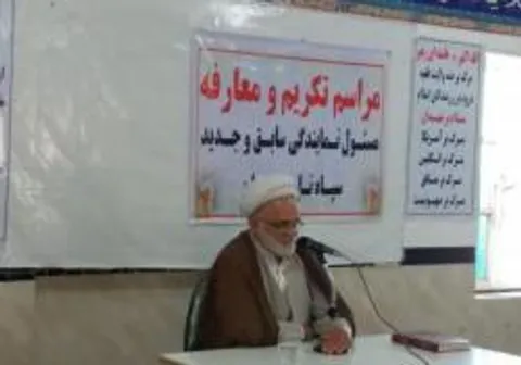روشنگری و دفاع از دین خدا وظیفه روحانیون است