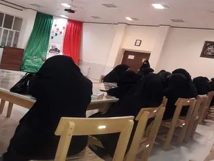 نشست کتاب و کتاب خوانی در کتابخانه شهید مفیدی شهرستان بافق