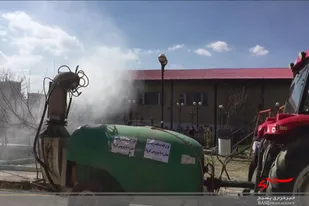 ضدعفونی معابر و اماکن عمومی روستای علی&zwnj;آباد توسط بسیجیان