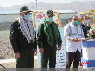 تقدیر از کادر درمان بیمارستان های خمینی شهر به همت سپاه خمینی شهر