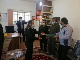 تقدیر فرمانده کلانتری مرکزی شاهرود از فرمانده پایگاه بسیج مسلم بن عقیل+ تصاویر