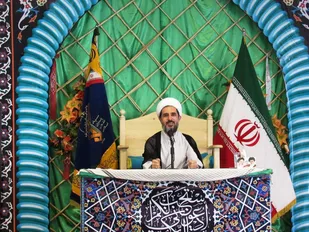هرکجا نگاه از خدا به غیر از خدا شد بجای صبر،سازش آمد وبه امت اسلامی ،ضربه وارد کرد.