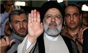 &laquo;رئیسی&raquo; وارد وزارت کشور شد