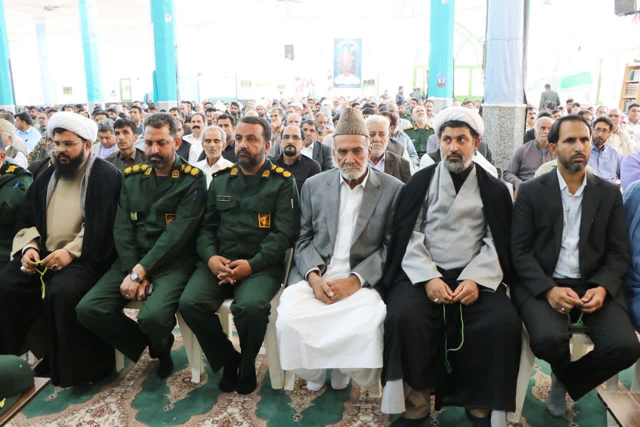 تکریم و معارفه فرمانده سپاه شهرستان ریگان برگزار شد؛ سرهنگ حکیم‌نیا سکان‌دار سپاه ریگان شد
