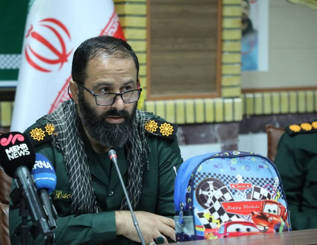 سپاه قدس گیلان در هفته دفاع مقدس با کیف نمادین یاد شهدای دانش‌آموز را زنده کرد