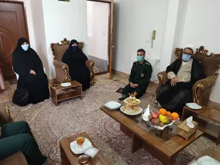 این عزت و اقتدار و عظمتی که امروز داریم را شهدا و رزمندگان با خود به ارمغان آوردند