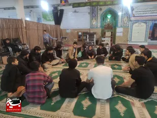 بررسی مسائل مربوط به جوانان در مسجد ابا عبدالله الحسین علیه السلام زیبا شهر&nbsp;