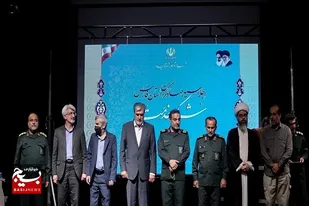 در آیین تجلیل از جهادگران برتر استان فارس از گروه جهادی احرار لامرد تجلیل شد
