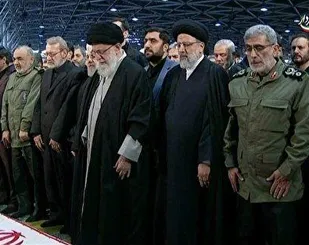 روایتی از رهبر انقلاب درباره لحظه اقامه نماز بر پیکر شهید سلیمانی