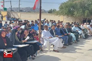 مردم چون ظلم ها و ضعف ها را در حکومت دیدند انقلاب کردند