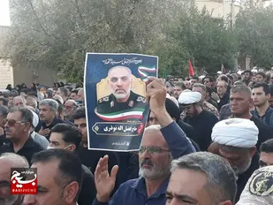 مردم کازرون در این جنگ تحمیلی با تقدیم سه شهید نوذری، عباسی و برجی دین خود را به ایران اسلامی ادا کردند+عکس
