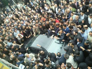 سیل خروشان ملت تمام زباله&zwnj;ها را کنار خواهد زد