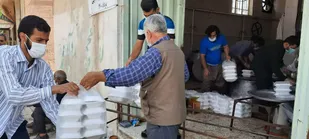 طبخ و توزیع ۳ هزار پرس اطعام علوی در شهرک خوزنین