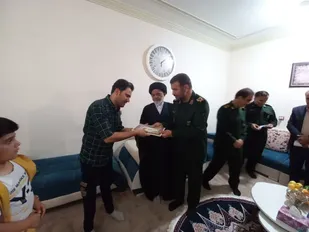 دیدار سردار کریمیان جانشین سپاه امیر المومنین(ع) استان  با خانواده شهدا و جانبازان دهلران
