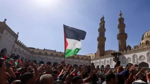 اشغال غزه لگه ننگی بر پیشانی جامعه جهانی است
