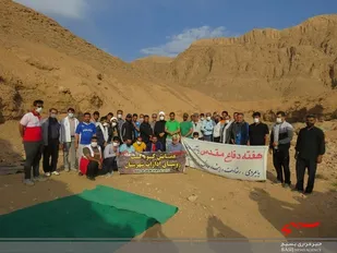 کوه گشت ادرات شهرستان خوروبیابانک به مناسبت هفته دفاع مقدس