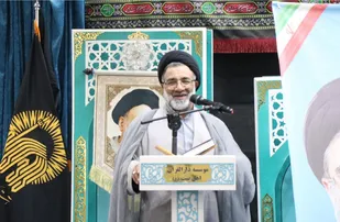 انس با قرآن، مسیر هدایت و عاقبت&zwnj;به&zwnj;خیری انسان را هموار می&zwnj;کند
