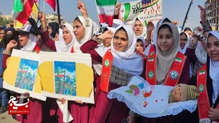 گزارش تصویری راهپیمایی ۱۳ آبان ماه در شادگان و حضور کودکان و نوجوانان