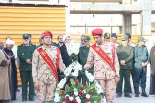 عطر افشانی و غبار روبی قبور مطهر شهدا در یزد