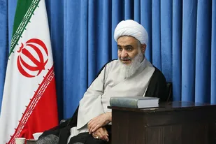 سپاه و ارتش، آمریکا را به زانو درآورده&zwnj;اند/ نیروهای انقلابی با هم&zwnj;افزایی گره&zwnj;های کشور را باز می&zwnj;کنند
