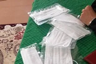 اهدای ماسک رایگان به کودکان کار خاشی