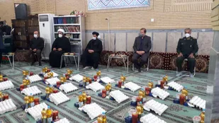 ۲۰۰ بسته اقلام خوراکی بین نیازمندان گرمساری توزیع شد+تصاویر