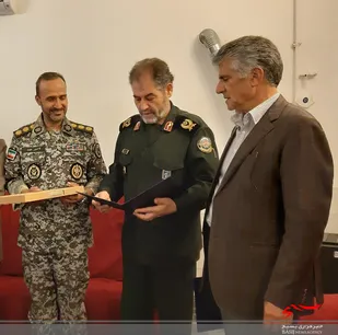 تقدیر سرلشکر ایزدی از ارشد نظامی ارتش در استان مرکزی