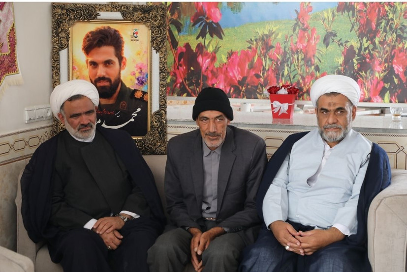 ابلاغ سلام فرمانده نیروی دریایی سپاه به خانواده شهید محمد مولوی