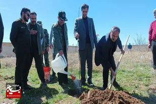 کاشت نهال در سپاه ناحیه رزن به مناسبت روز طبیعت