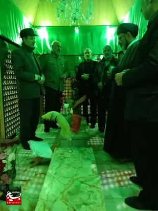 غبار روبی و عطر افشانی امامزادگان شهرکرد