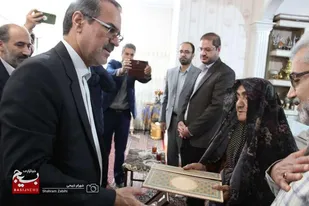 دیدار رئیس سازمان بازرسی کل کشور با خانواده معظم شهدا در ملایر