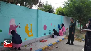 بازدید فرمانده ناحیه مقاومت بسیج نظرآباد از رنگ آمیزی مدرسه روستای نوکند