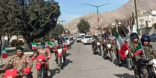برگزاری راهپیمایی ۲۲ بهمن در روانسر به صورت خودرویی