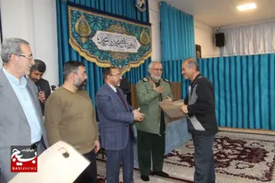تقدیر از خادمین شهدا و راویان راهیان نور در ساوجبلاغ/صدای شهدای گرانقدرمان را به مردم برسانیم